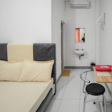 Shekinah Homestay & Cafe Waikabubak Mitra Reddoorz Bagian luar foto